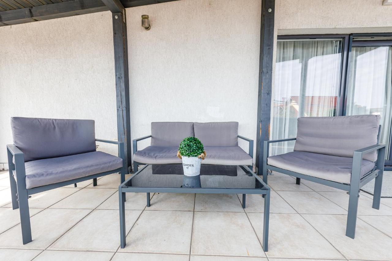 Apartament De Lux Cu Terasa Apartment Timisoara Exterior photo